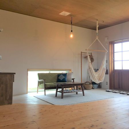 沖縄市 すみか Bed & Breakfast エクステリア 写真
